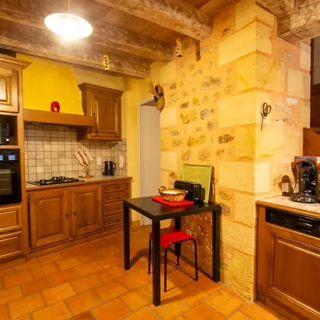 Feriehus Maison De Charme Avec Terrasse, 3 Chambres, Au Pied Du Chateau De Biron, Proche Monpazier - Fr-1-616-134