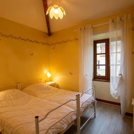 Maison De Charme Avec Terrasse, 3 Chambres, Au Pied Du Chateau De Biron, Proche Monpazier - Fr-1-616-134 Feriehus Biron (Dordogne)